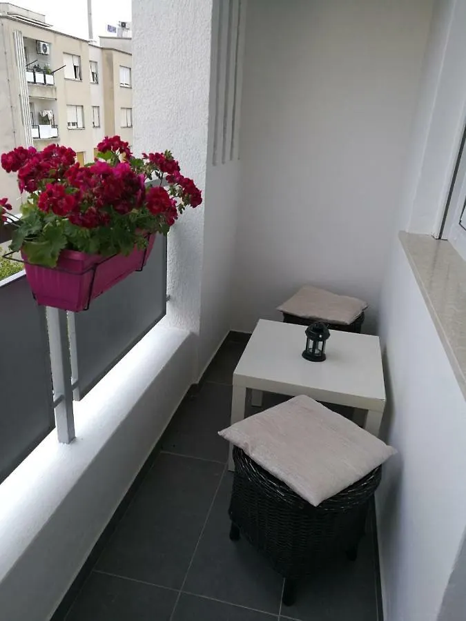 Apartman Niki Póla 0*,